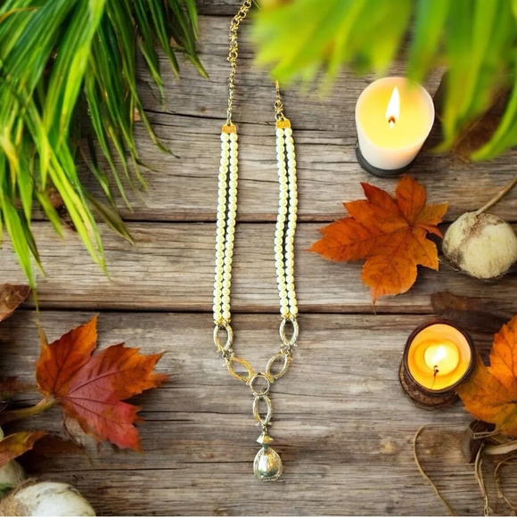 HEIDI DAUS Beaded Faux Pearl Statement Necklace - Picture 5 of 9